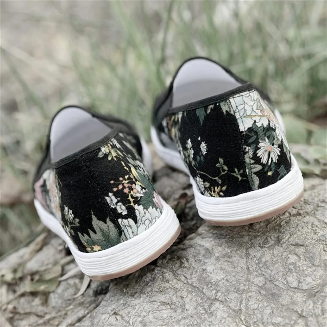 Chinese Traditional Old Beijing Handmade Melaleuca Sole Flower Cloth Shoes,Men's Fashion Pattern Casual Cloth Shoes,Black,10.5