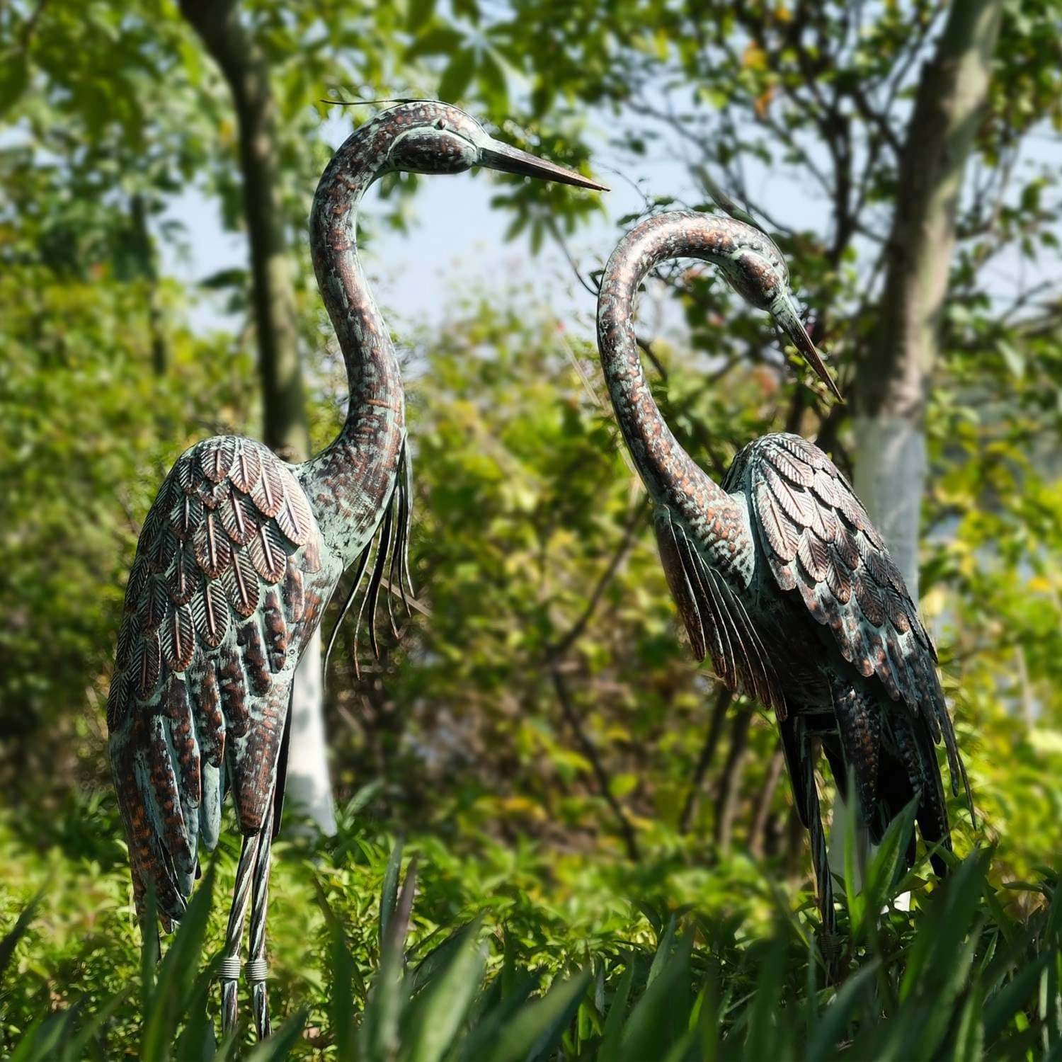 Kircust Garden Crane Statues, Standing Metal Patina Heron Decoy Outdoor Statue, 42-46 Inch Bird Yard Art for Patio Lawn Pond, Set of 2