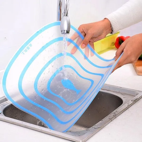 Plastic Antibacterial Cutting Board Chopping Block Frosted Translucent Chopping Board Random Color & Pattern L