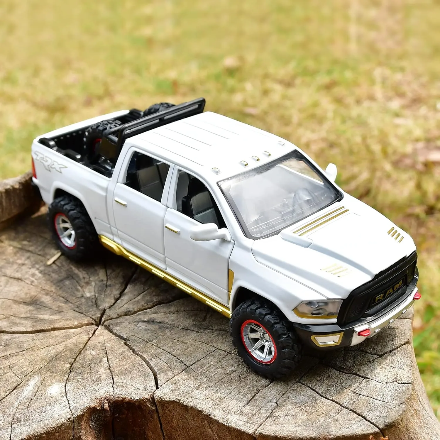 RAM 1500 Pickup Truck Toys for Boy Age 4-7 Diecast Metal Model Trucks Open Door Pull Back Toy Cars with Lights and Sound Gift for Kids 3-8 Years