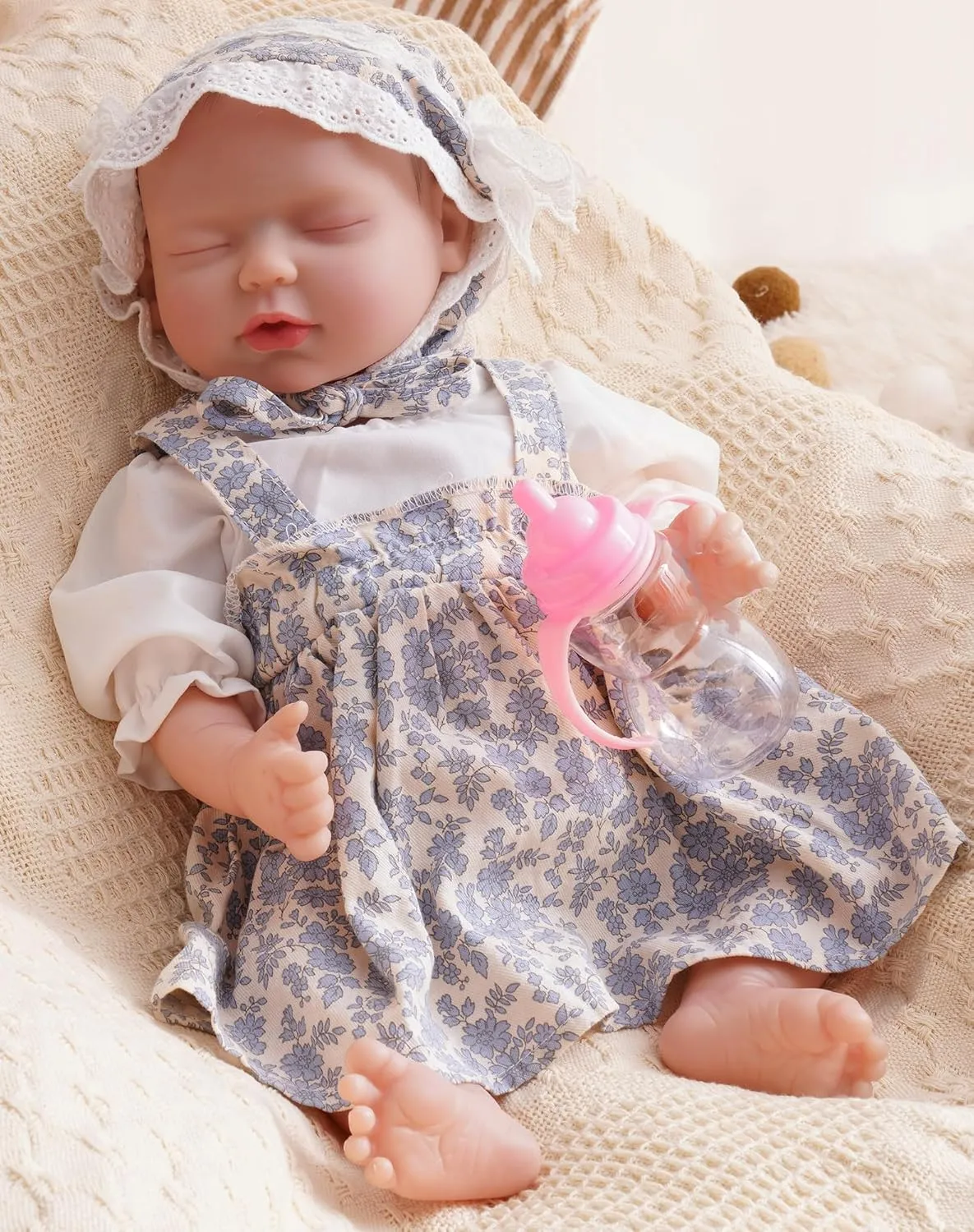 ROBOTIME 17-Inch Reborn Baby Doll – Lifelike Sleeping Newborn with Soft Vinyl Skin, Realistic Details, and Cuddly Weighted Body for Kids