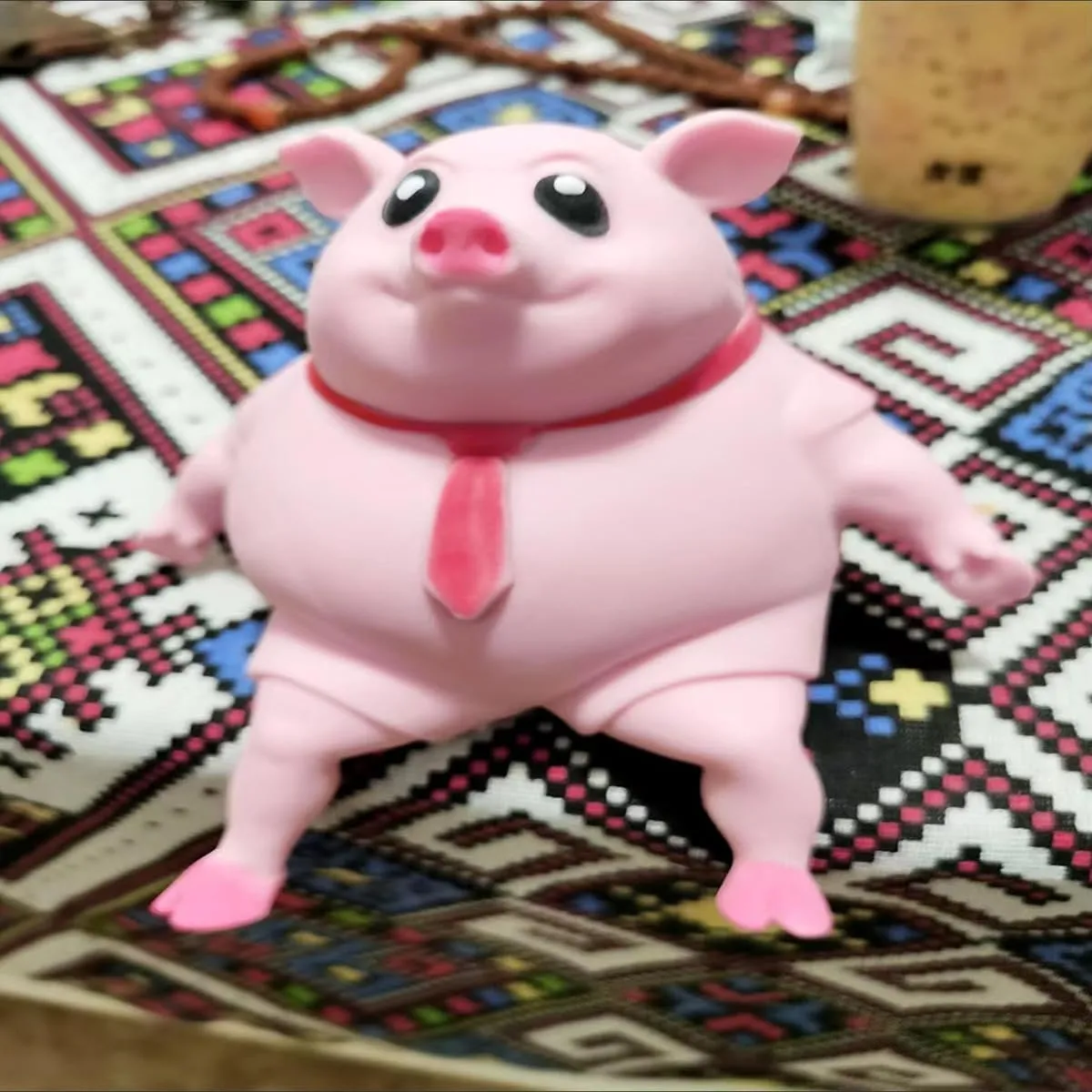 Squishy Pig Toys - Pink Pig Squishy Toy for Kids Adults, Novelty Pig Squeeze Toys, Funny Tiktok Pig Sensory Stress Toy for Decompress and Anxiety Relief Women Men Kids (Small)